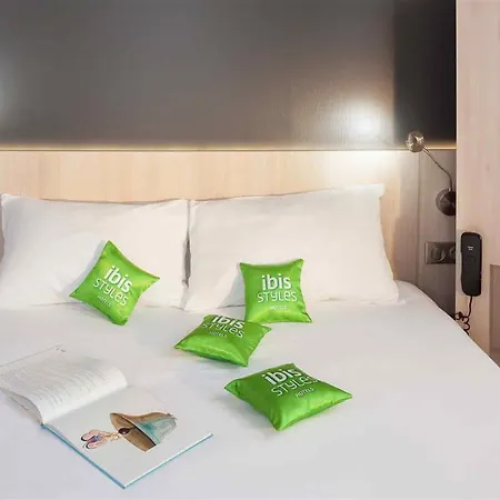 Ibis Styles Centre Hotel 3*