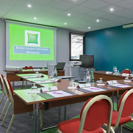 Ibis Styles Centre Cathedrale Отель 3*