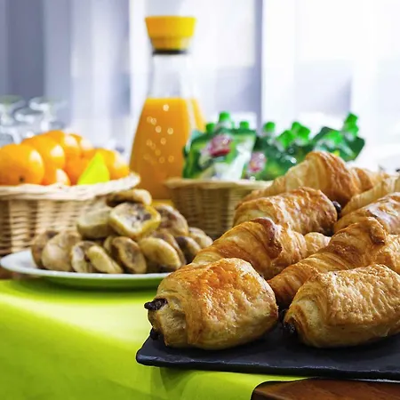 Ibis Styles Centre Cathédrale Hotel 3*