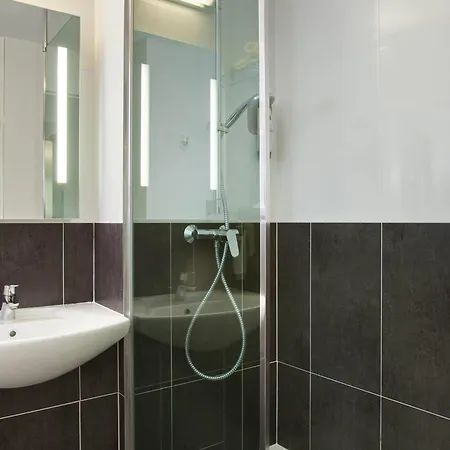 Ibis Styles Centre 3*