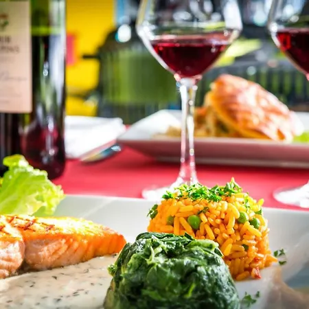 Ibis Styles Centre Cathédrale Hotel 3*